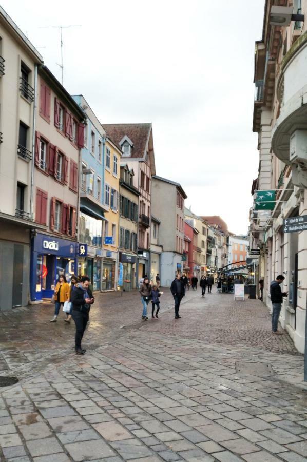 Le Contemporain Apartment Montbeliard Bagian luar foto
